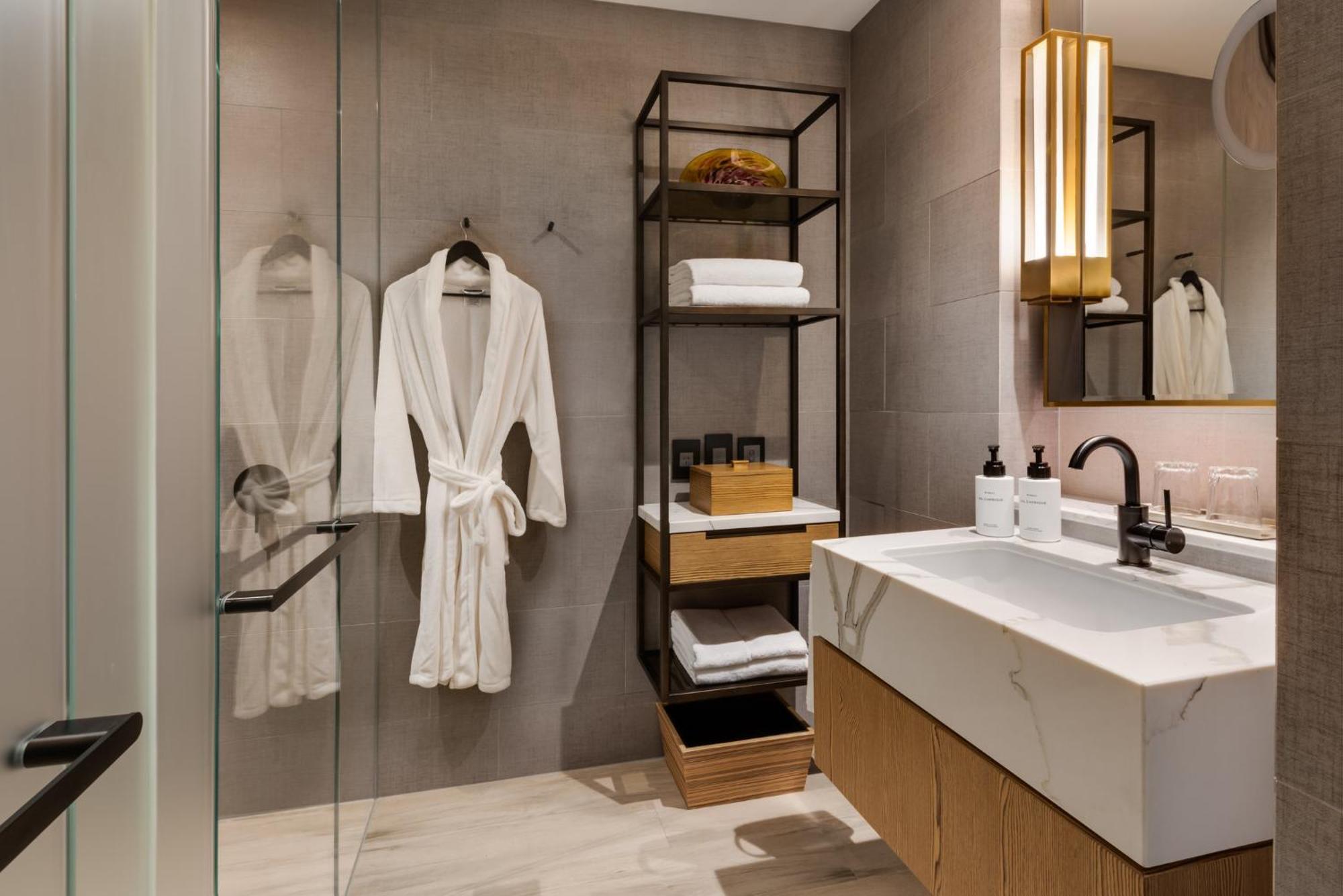 Intercontinental Centre By Ihg 5* Perth