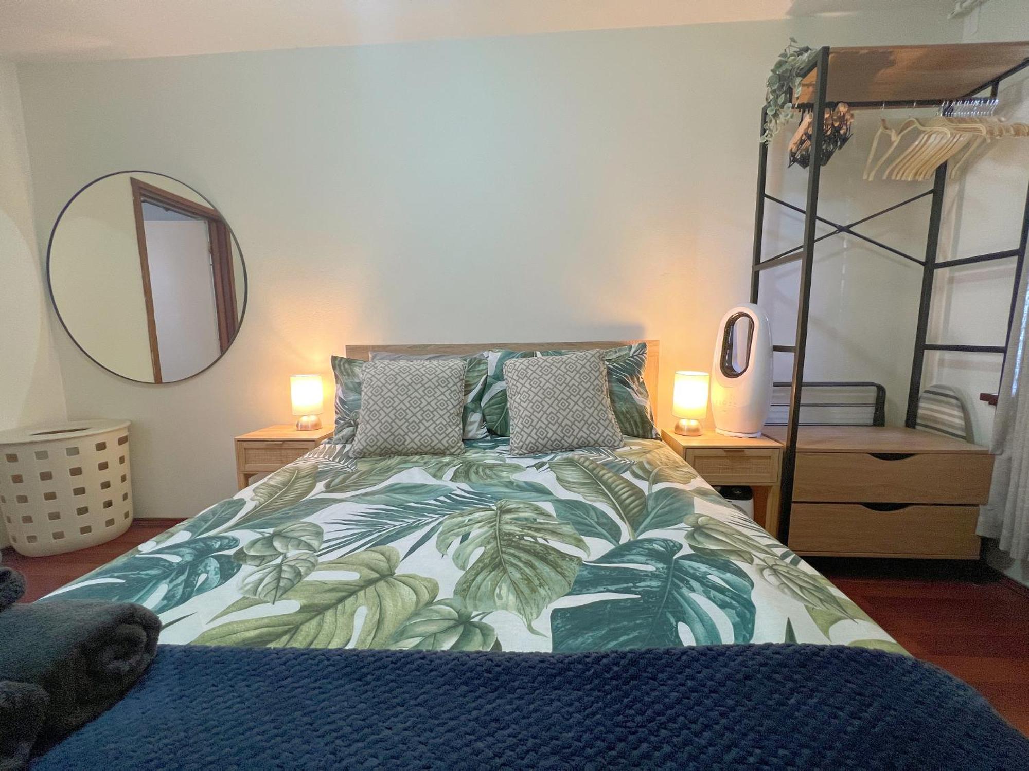 Apartment Cosy & Private, Walk To East Vic Park *