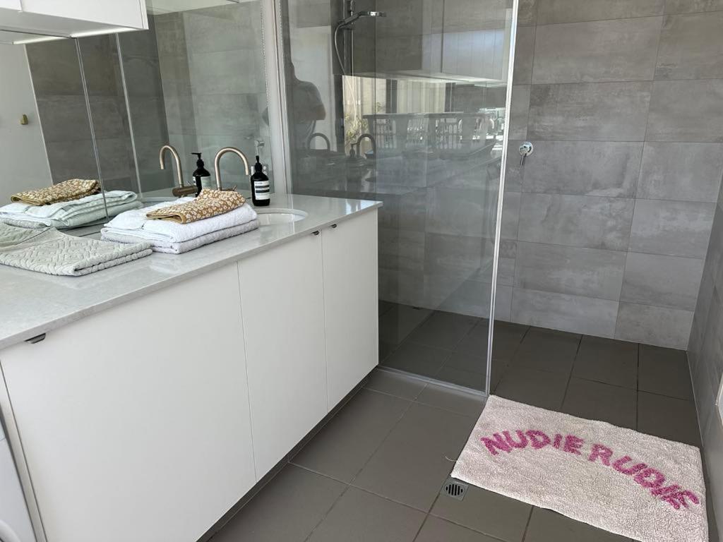 Westerly House - A Luxe Mullaloo Retreat * Perth