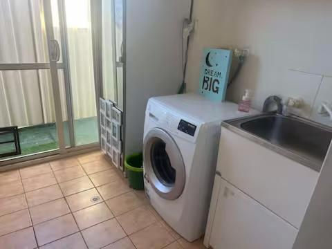 Master With Private Bathroom *