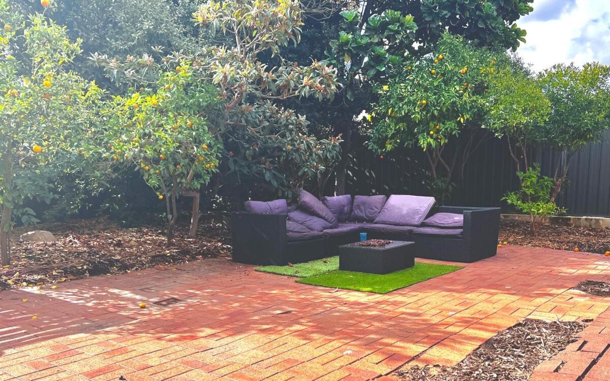 20 Off Long 4 Queen Bed House Near Uni Swan River Holiday home *