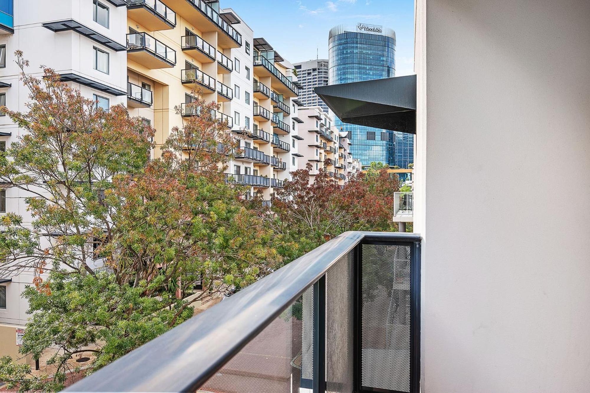 Stylish 2br Urban Retreat Perth