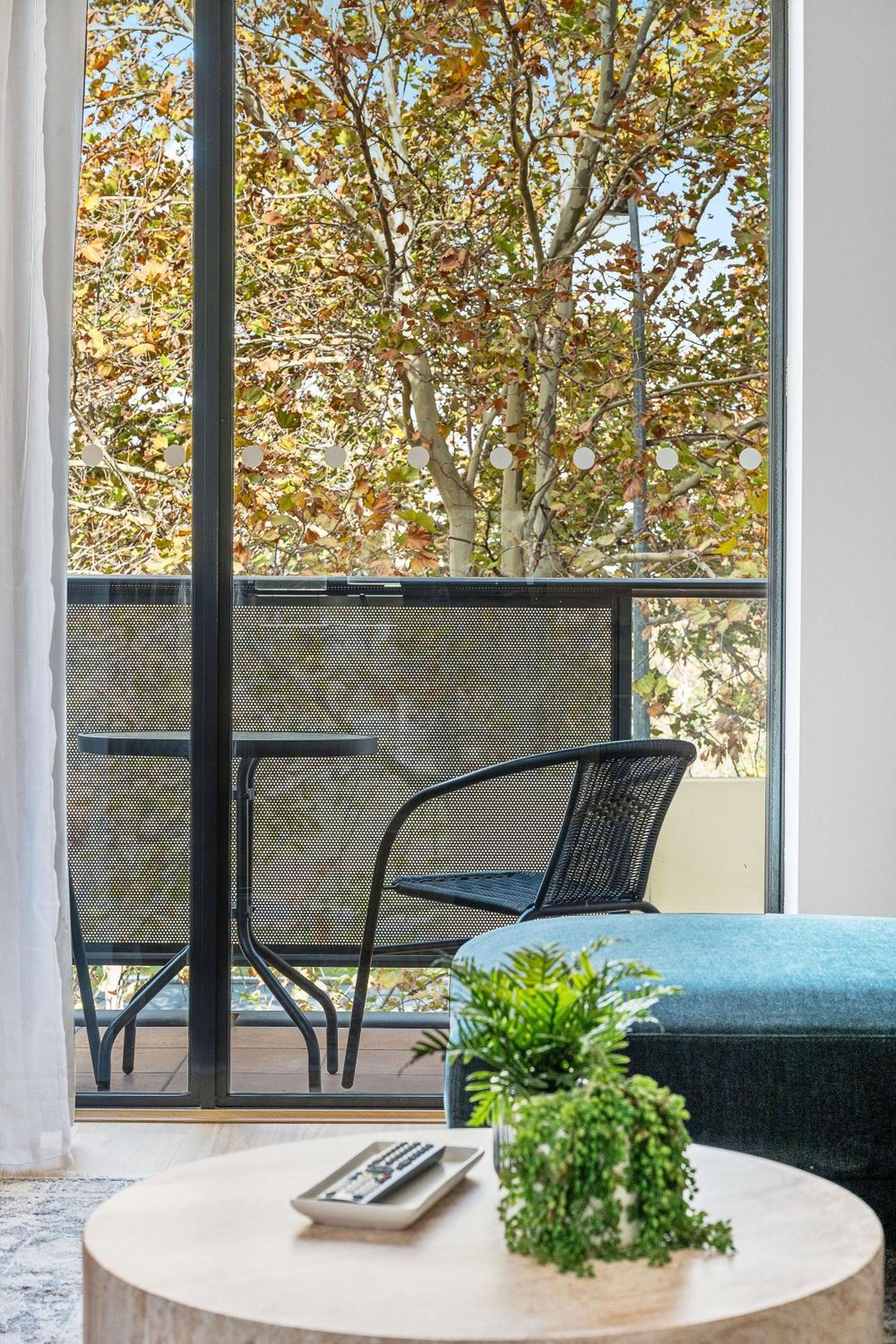 Stylish 2br Urban Retreat Perth