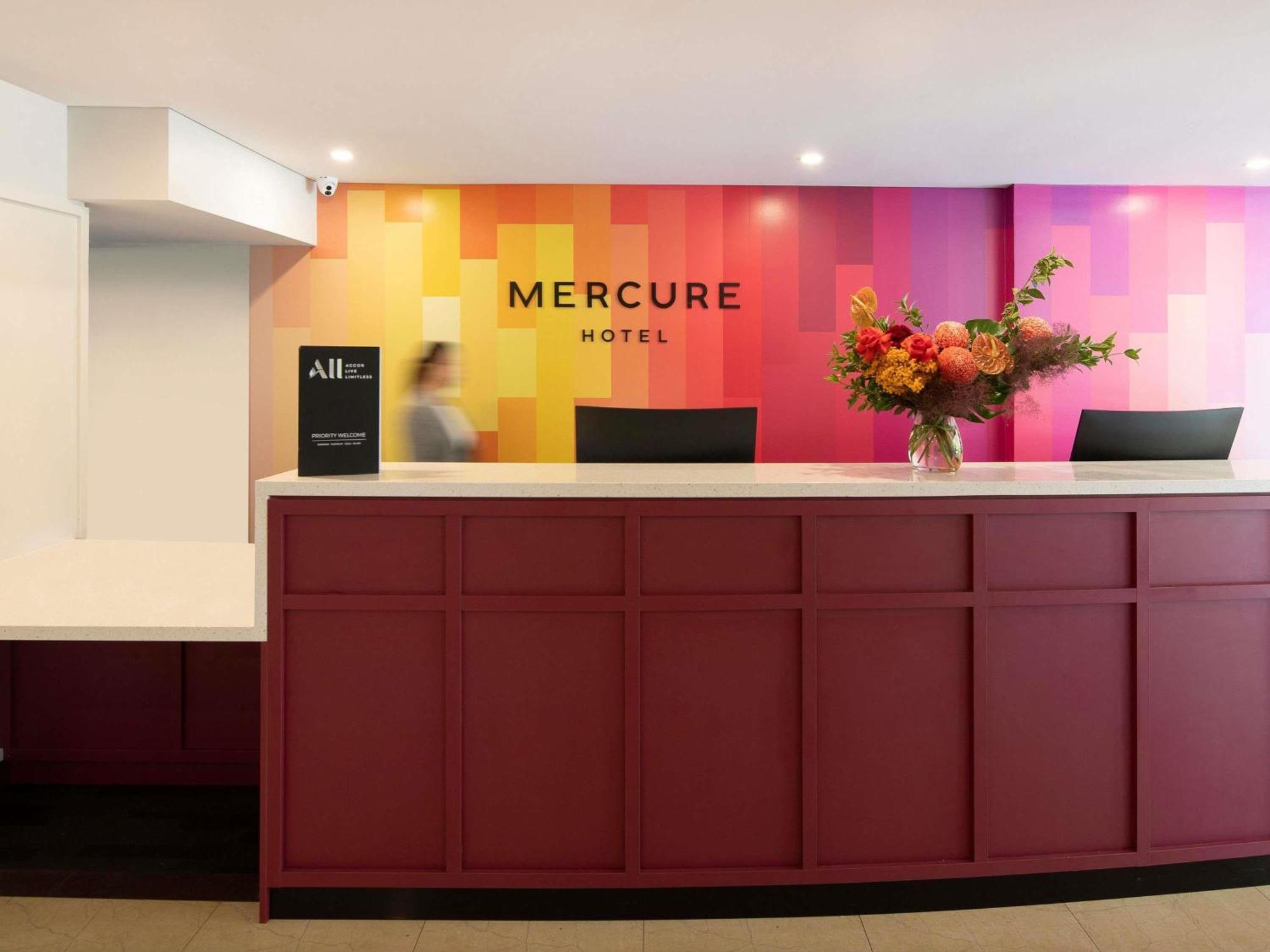 Mercure On Hay 4*