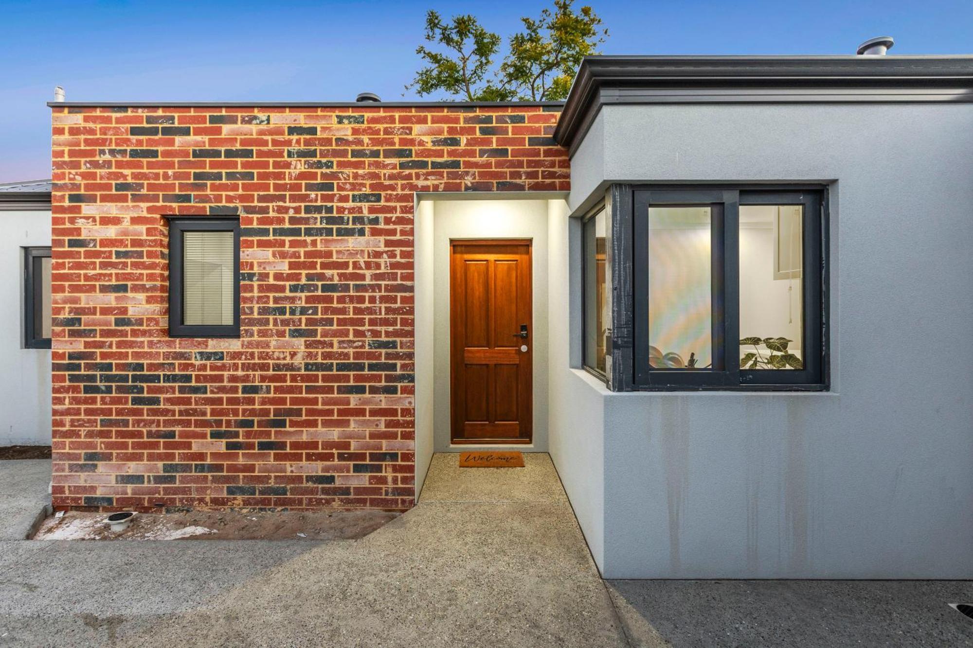 Premium Modern House-Walk To Curtin Uinversity-3 Bedroom & 2 Bathroom Up For 4 People Holiday home *