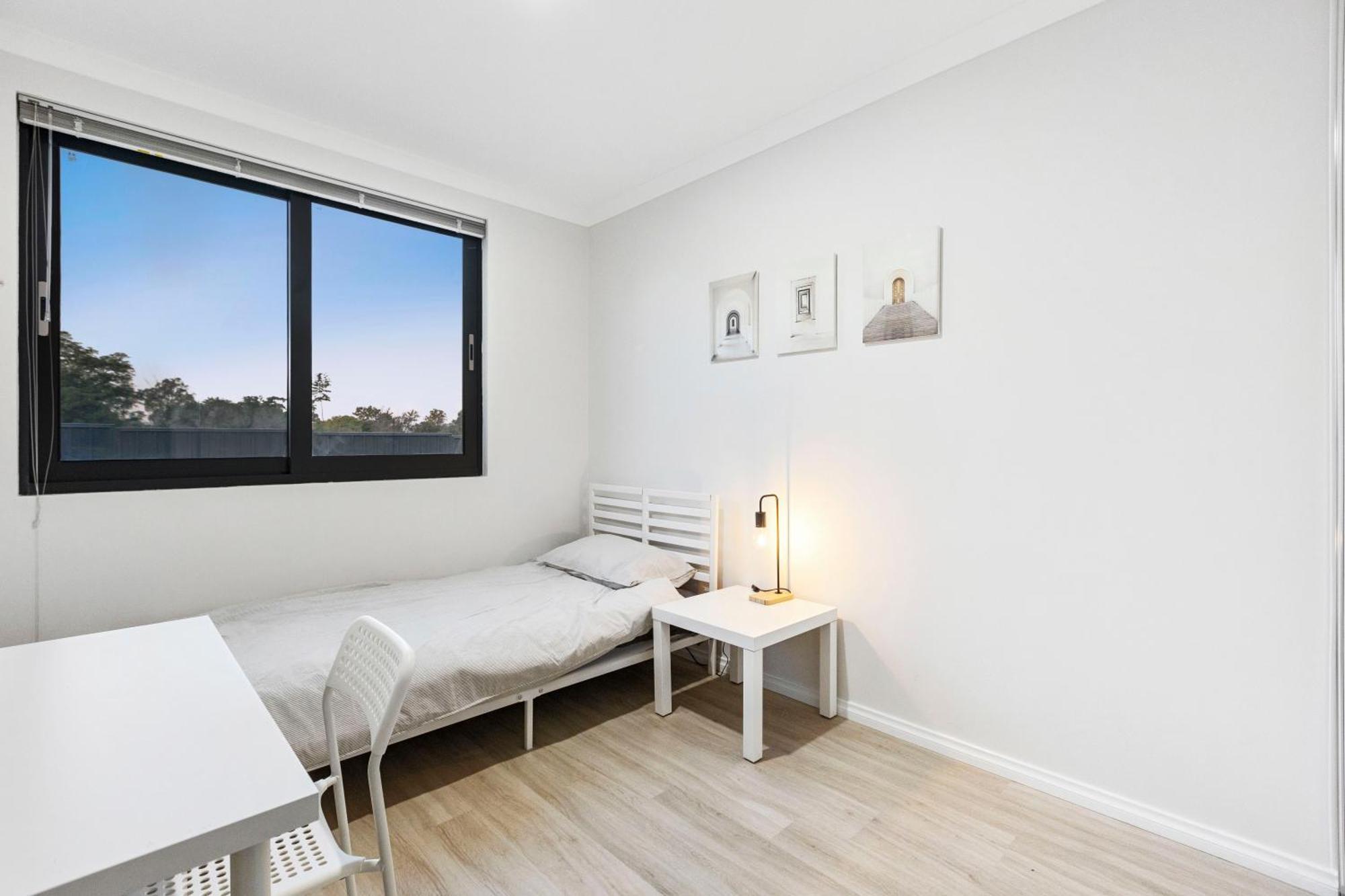 Premium Modern House-Walk To Curtin Uinversity-3 Bedroom & 2 Bathroom Up For 4 People Holiday home