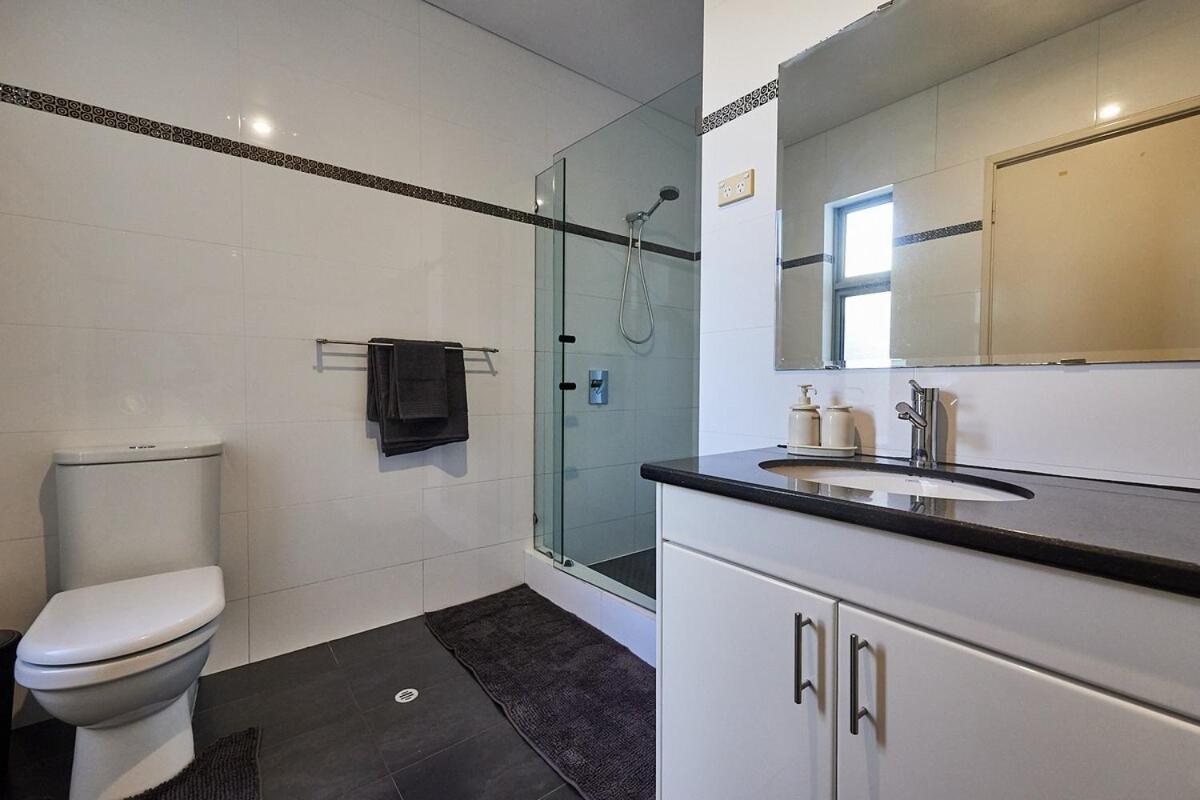 4 Bed 4 Bath In Scarborough Perth