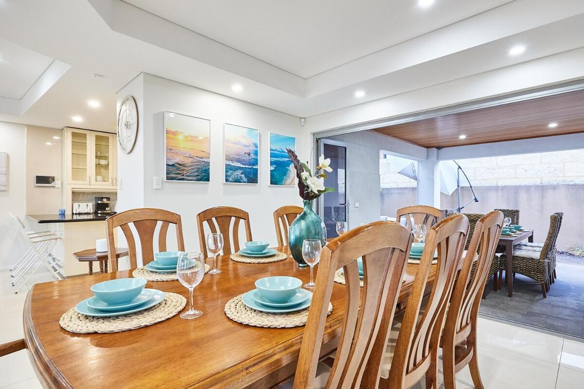 4 Bed 4 Bath In Scarborough * Perth