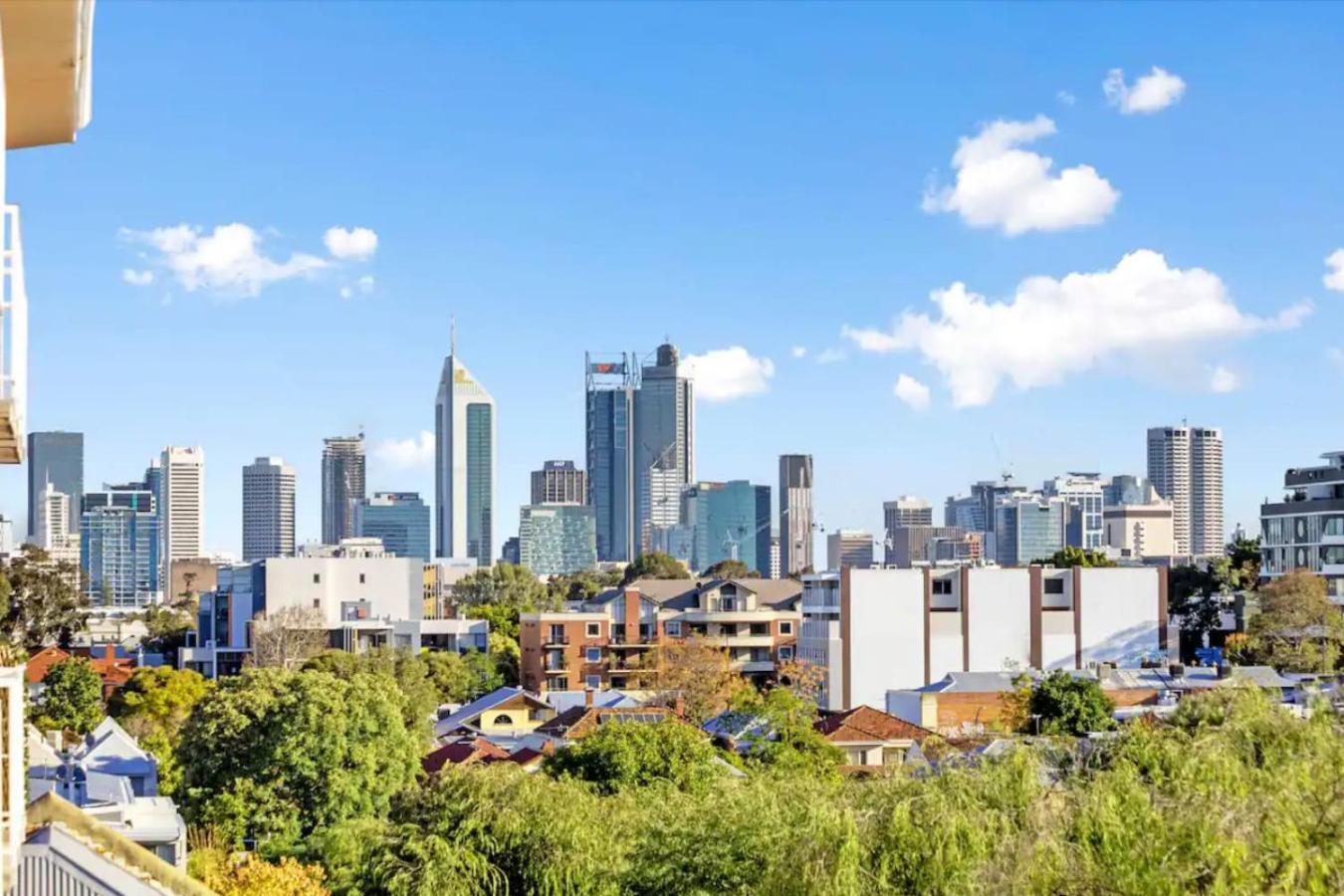 Elevated Escape With Perth Views Perth