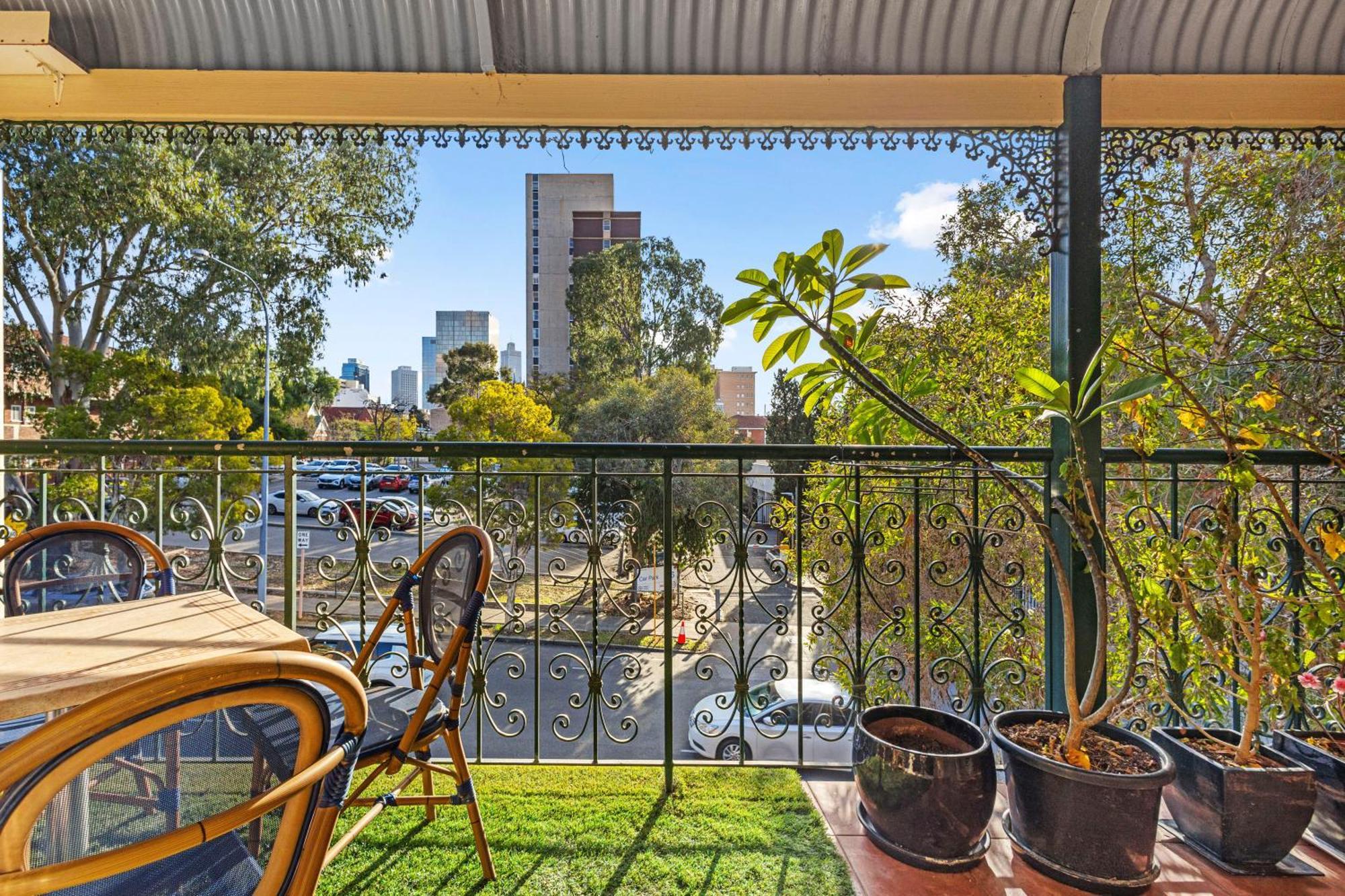 3bdr Sauna Pool Gym Parking Apartment