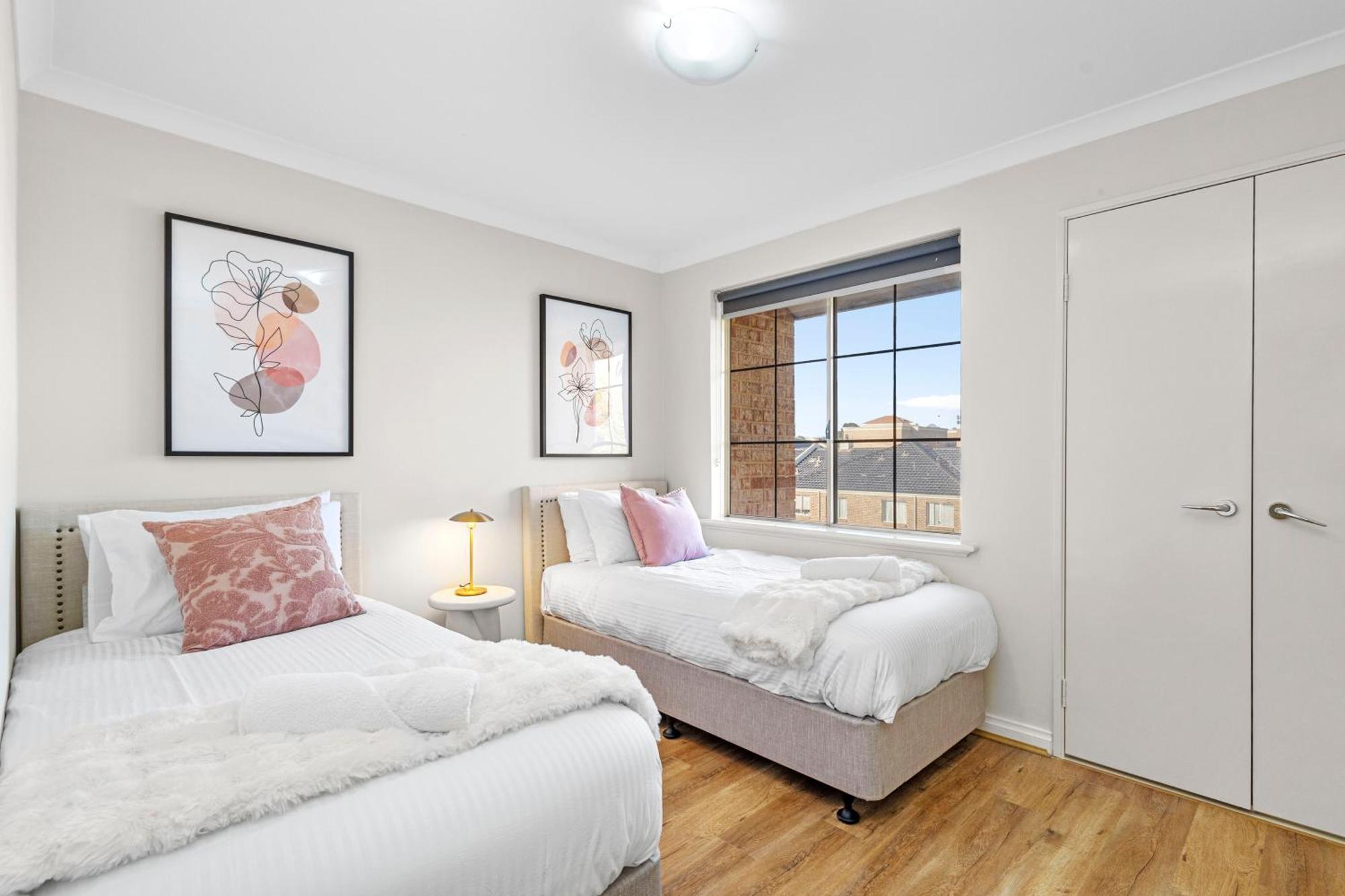 3bdr Sauna Pool Gym Parking * Perth