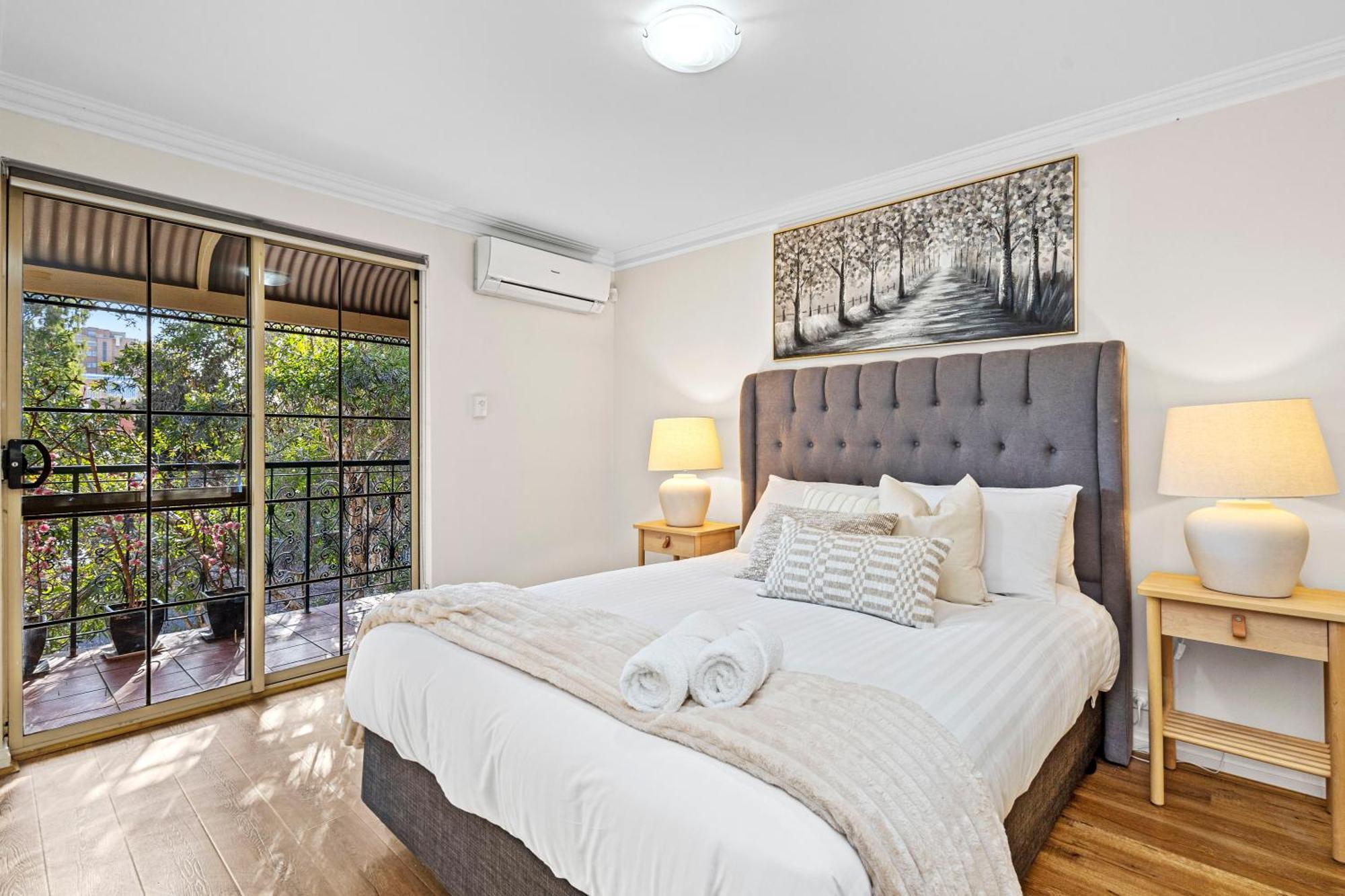 3bdr Sauna Pool Gym Parking Perth