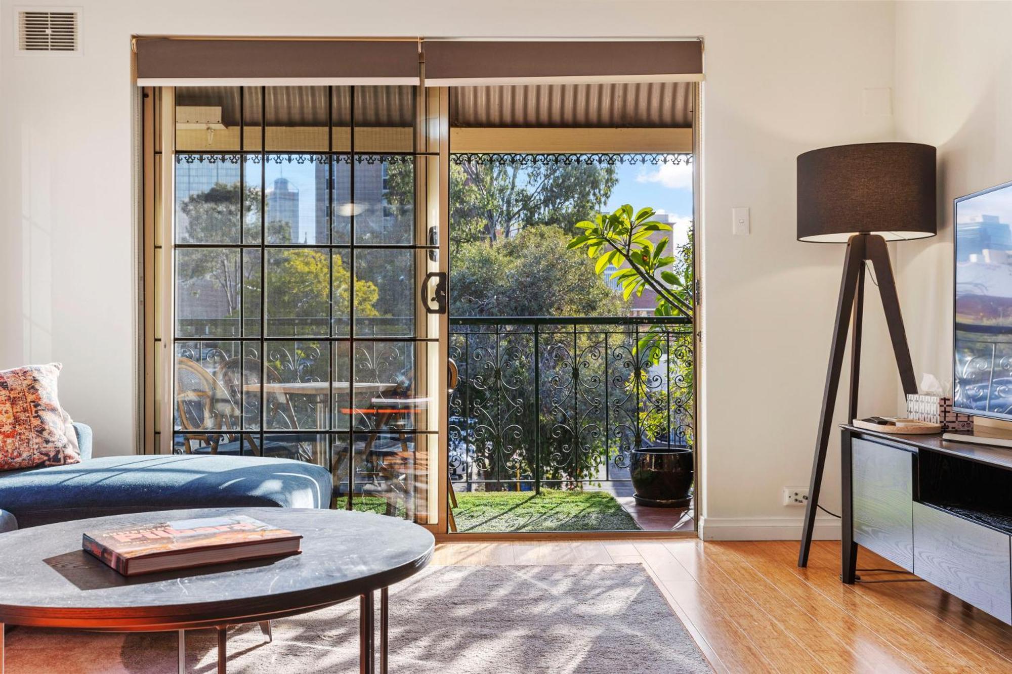Apartment 3bdr Sauna Pool Gym Parking Perth