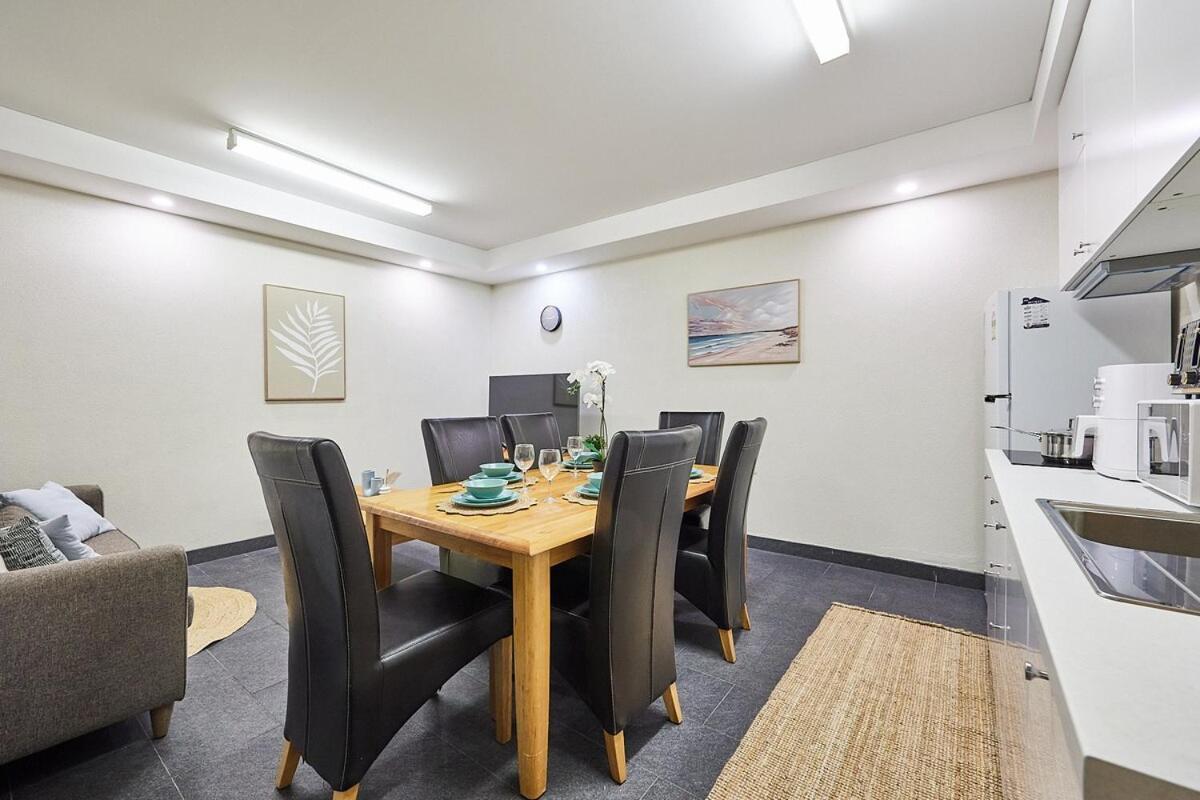 Ultimate Scarborough Entertainer * Perth