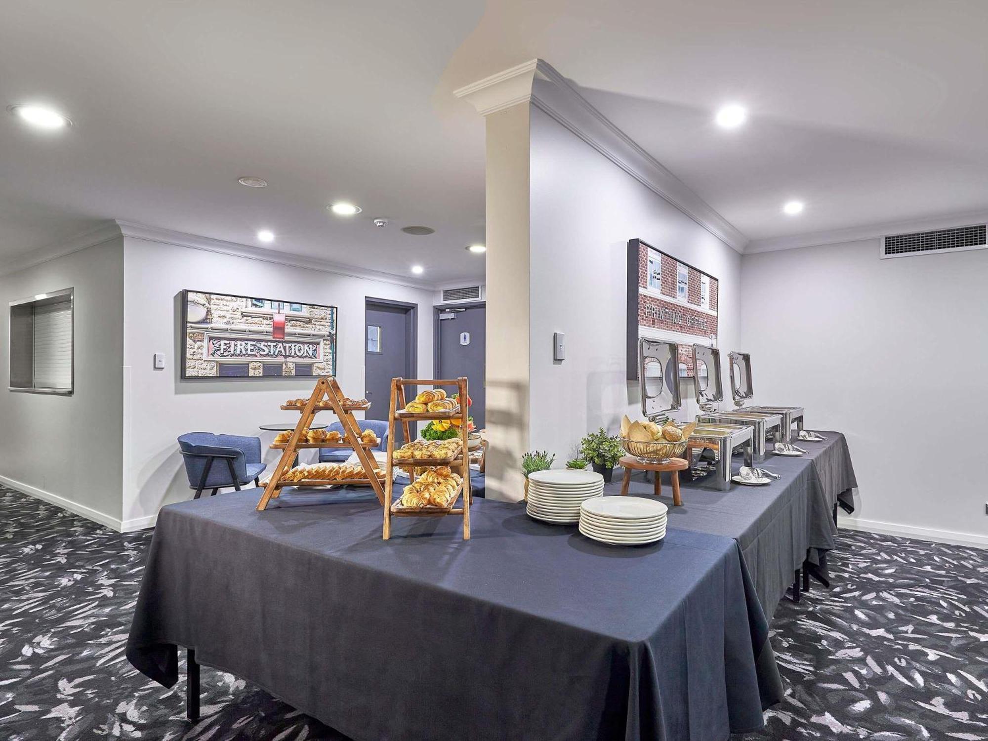 Mercure On Hay Hotel