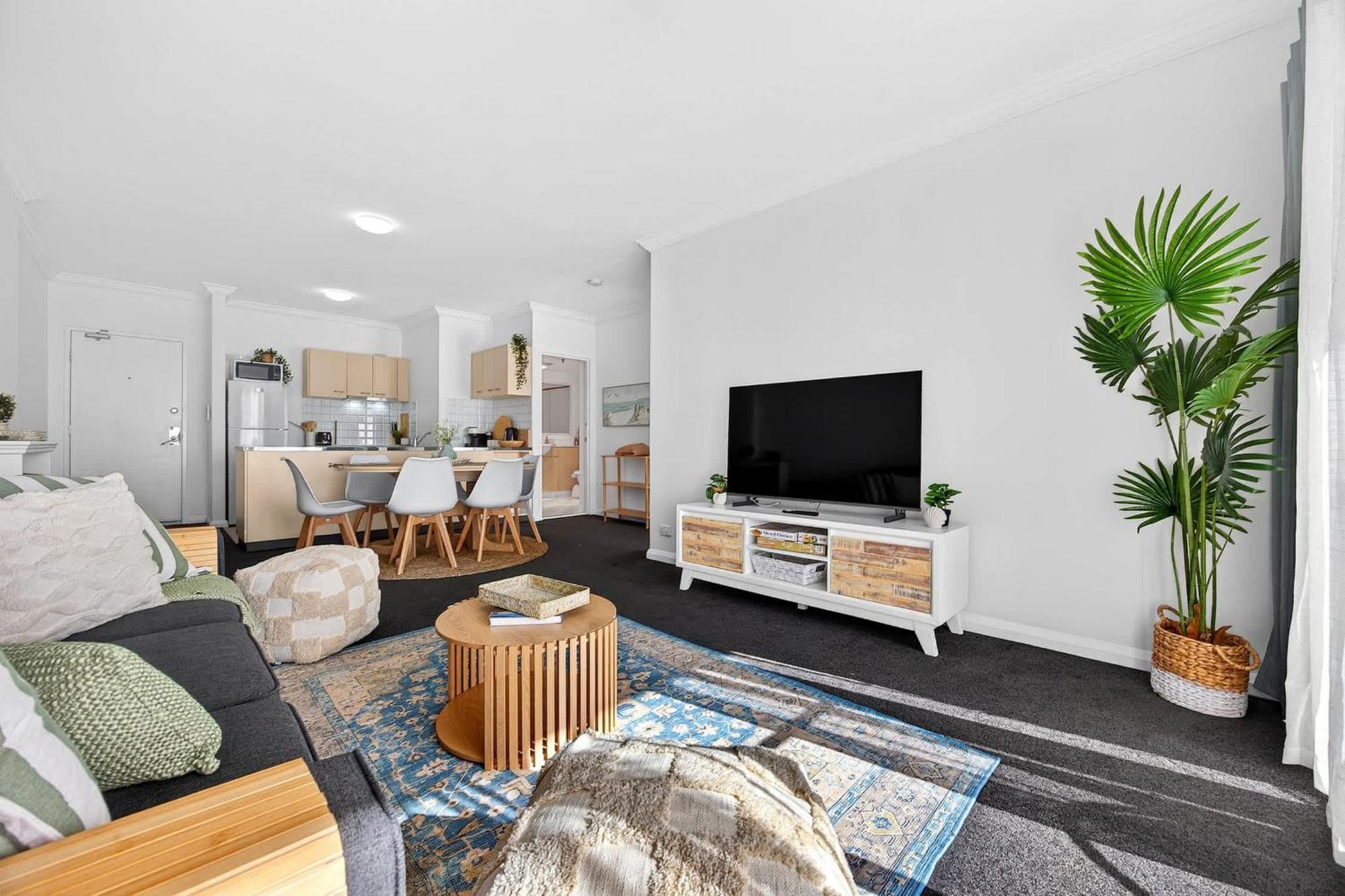 Stylish Cbd 2br With Balcony & Wi-fi *