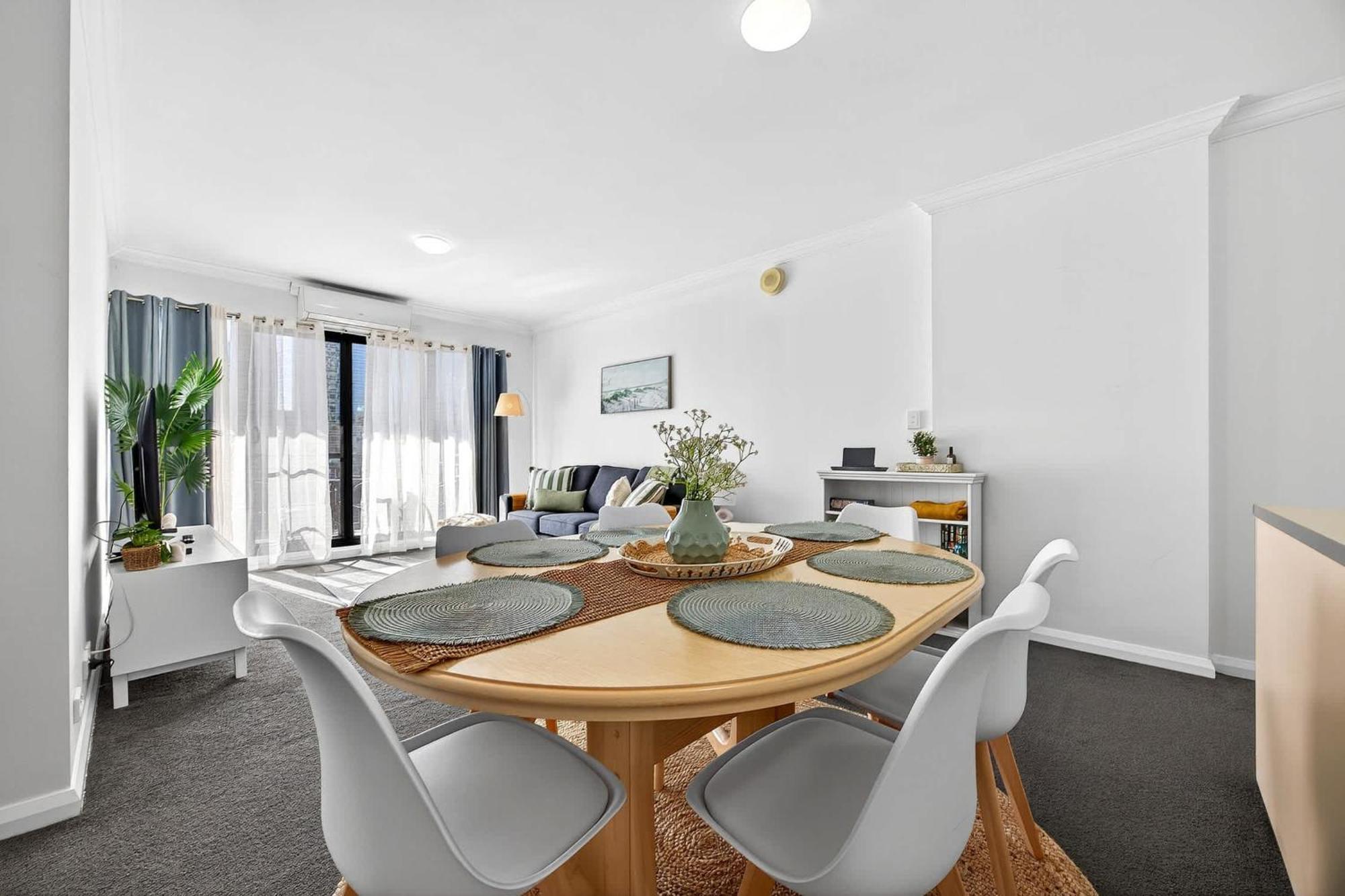Stylish Cbd 2br With Balcony & Wi-fi