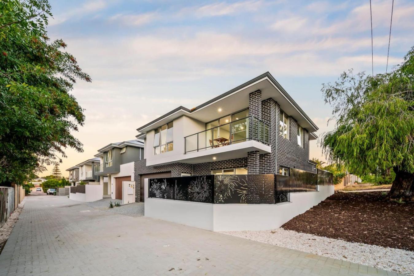 Scarborough Stay - 2Br Walk To Beach And Coles 13G Perth