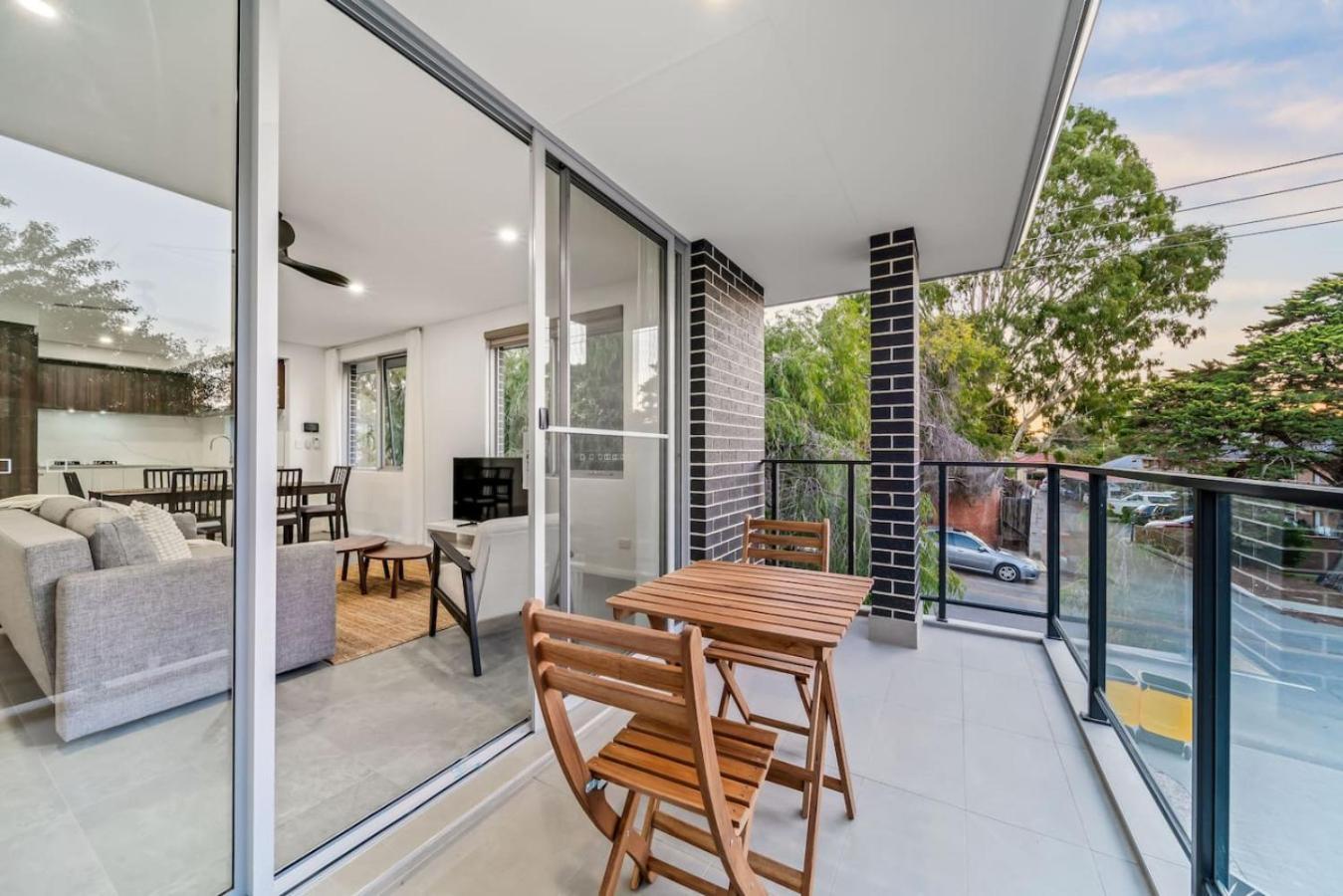 3 Bedrooms Unit In Scarborough * Perth