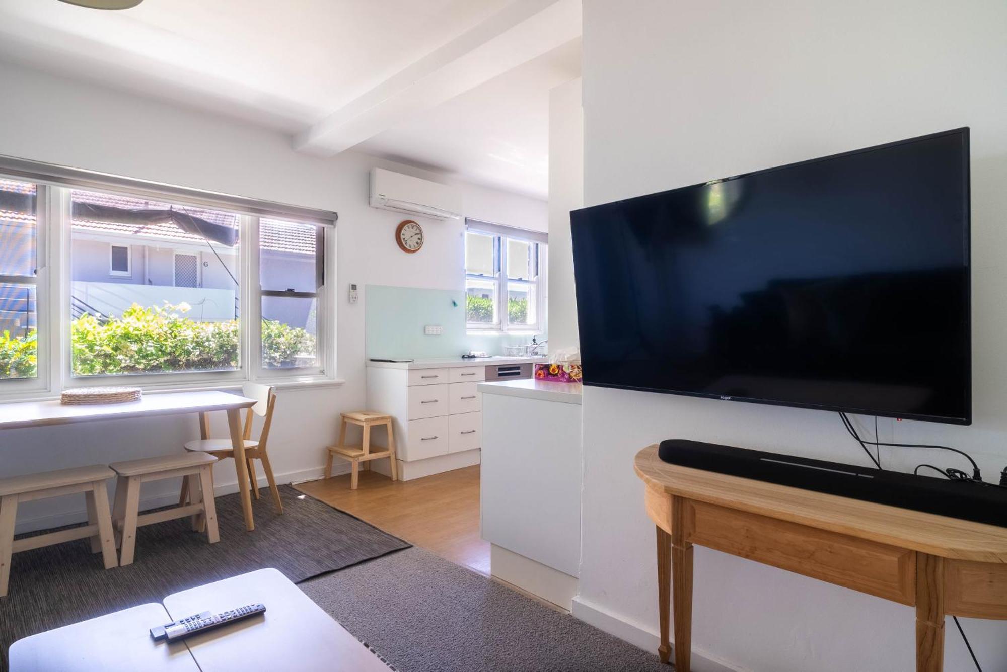 Cottesloe Delight Sleeps 4 Perth