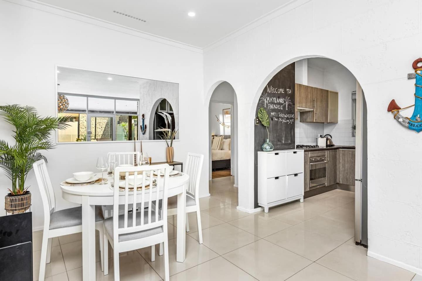 Maylands Coastal Vibe By Home2Bnb