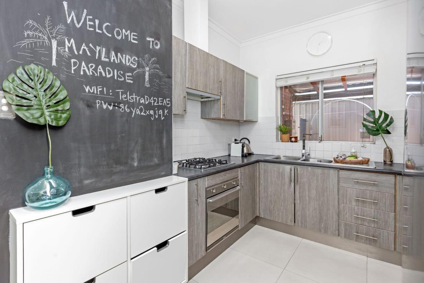 Bahay bakasyunan Maylands Coastal Vibe By Home2Bnb
