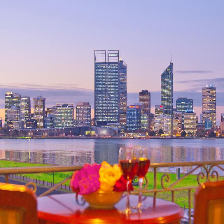 The Peninsula Riverside Serviced Aparthotel 4*