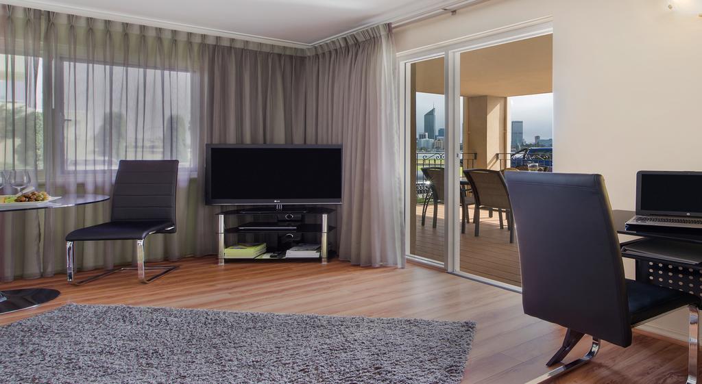 The Peninsula Riverside Serviced Aparthotel