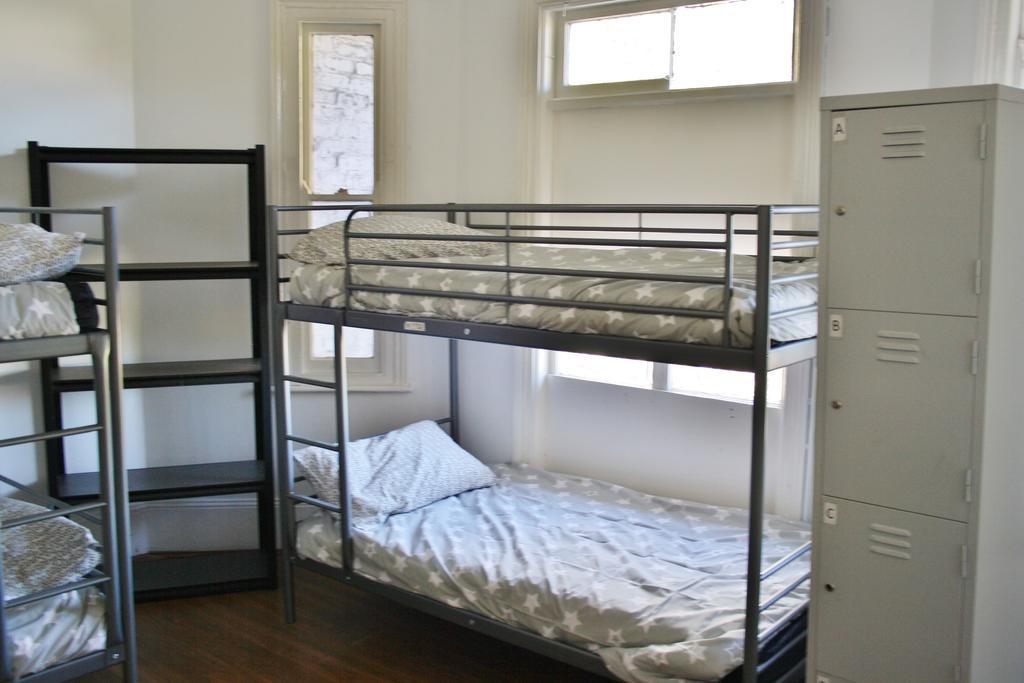 The Hive - Traveler Friendly, Passport Only Hostel *