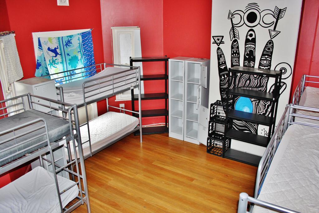 Hostel The Hive - Traveler Friendly, Passport Only
