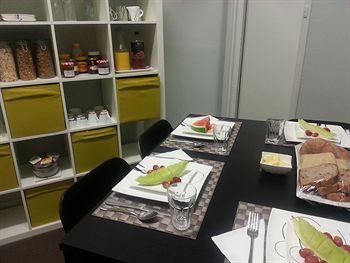 Brewer Street 3*