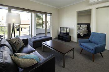 Baileys Serviced Aparthotel 4*