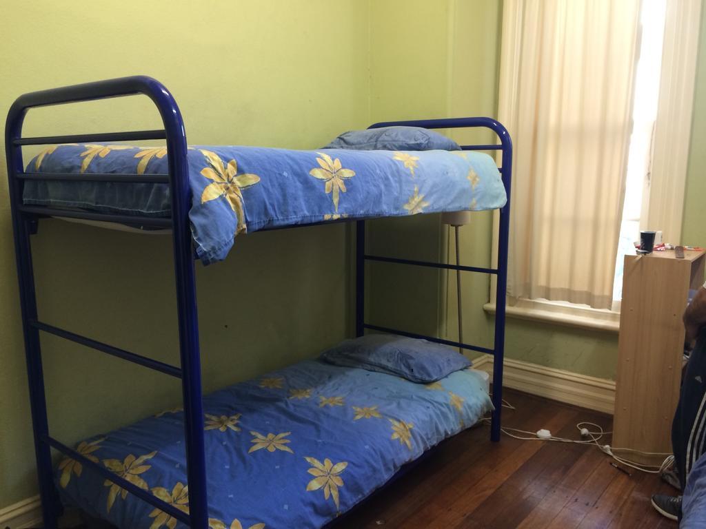 Hostel One World Backpackers Perth