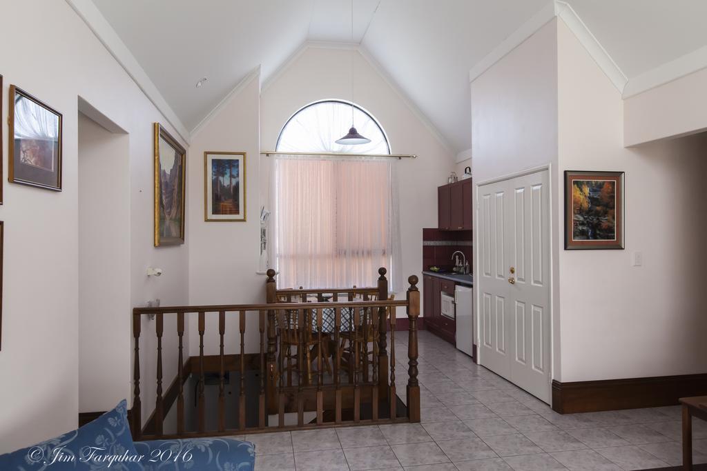 Bed & Breakfast Aarn House Airport Perth