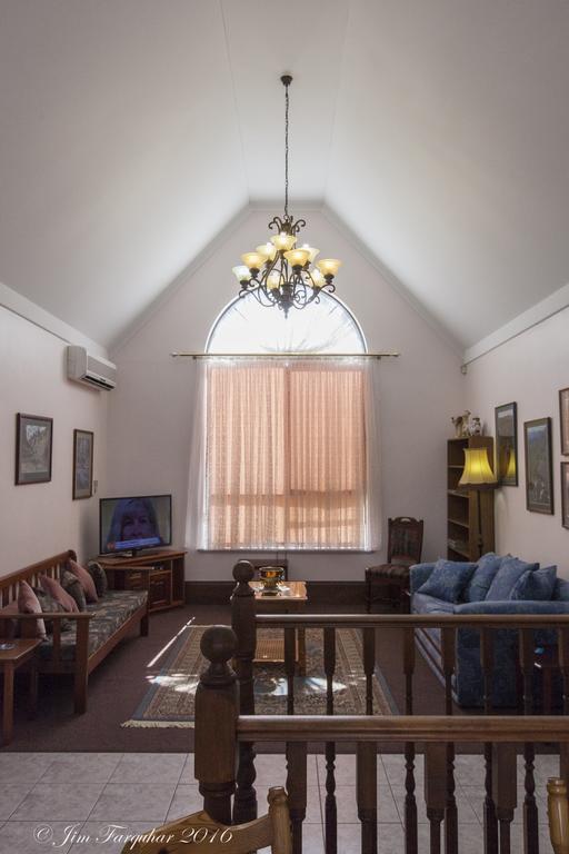 Bed & Breakfast Aarn House Airport *