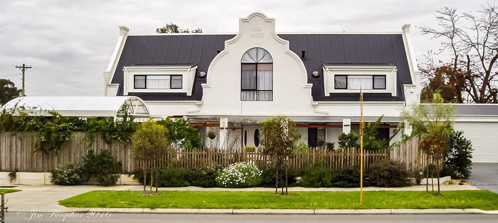 Aarn House Airport Perth