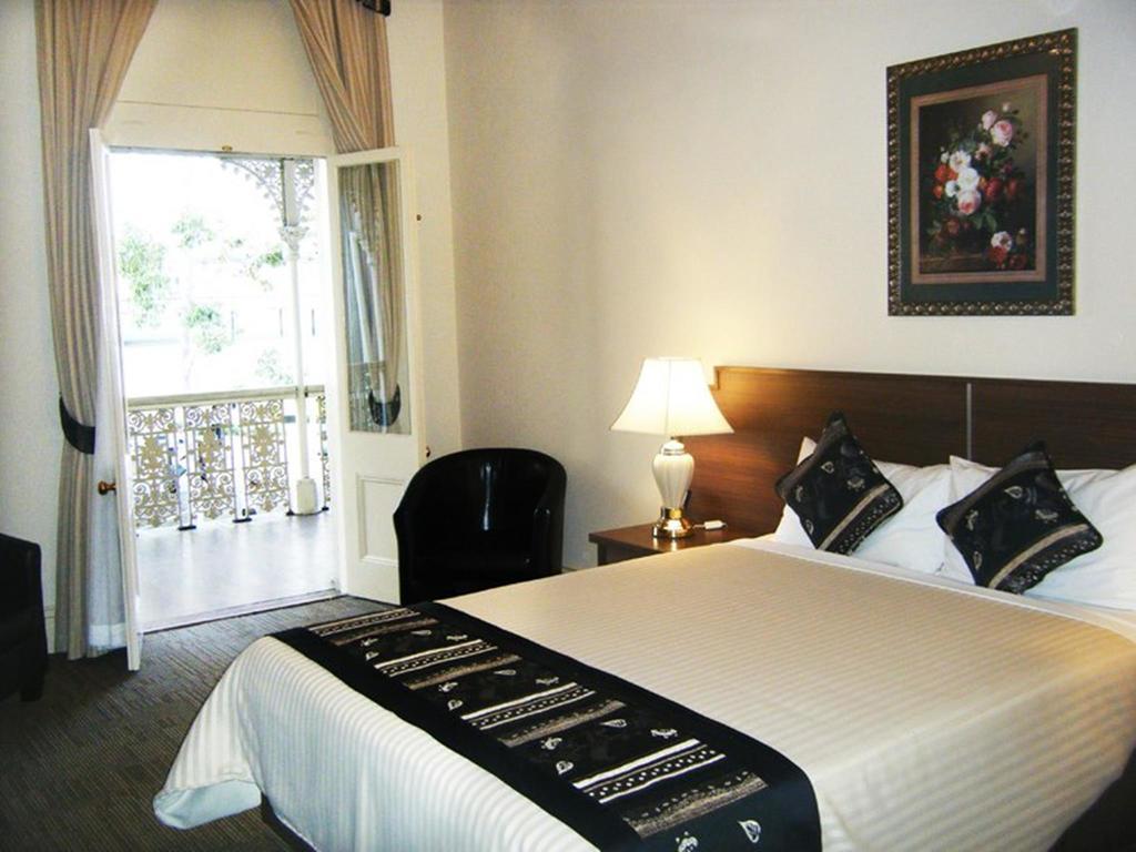 The Melbourne Hotel 5*