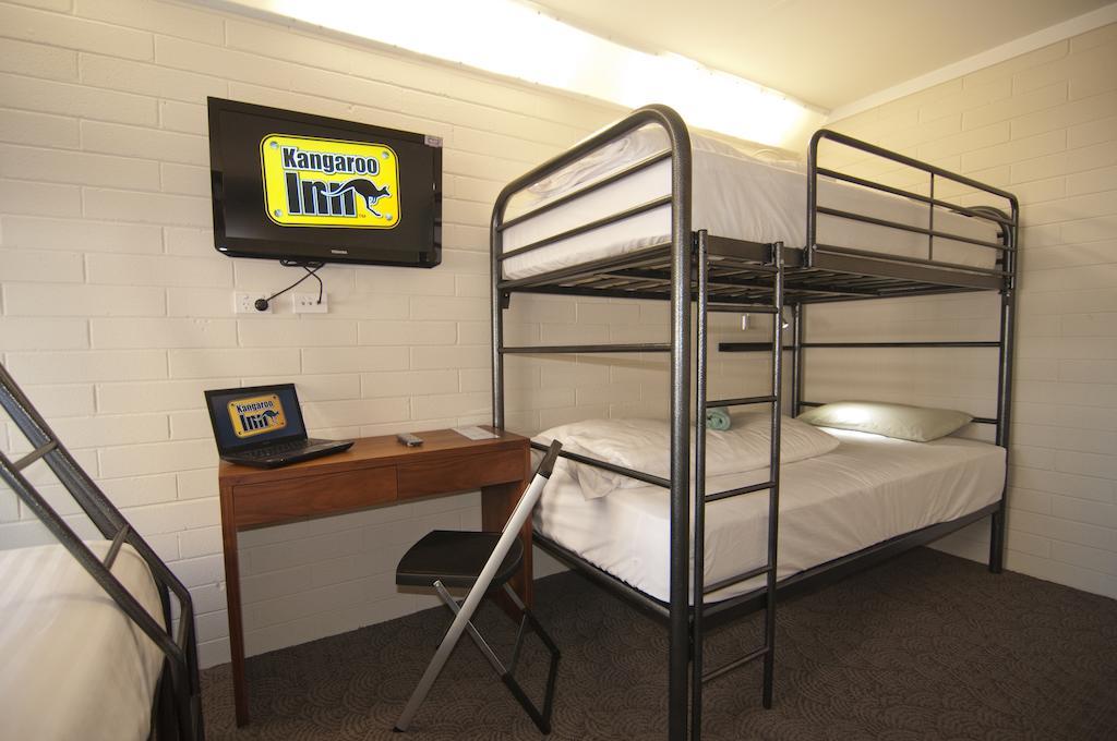 Hostel Kangaroo *