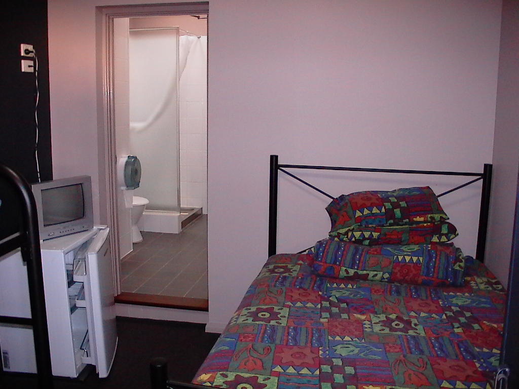 Globe Backpackers And Oasis Perth