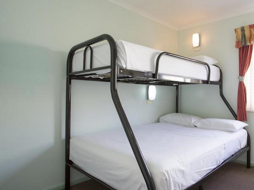 Discovery Parks - Airport Holiday park 4*