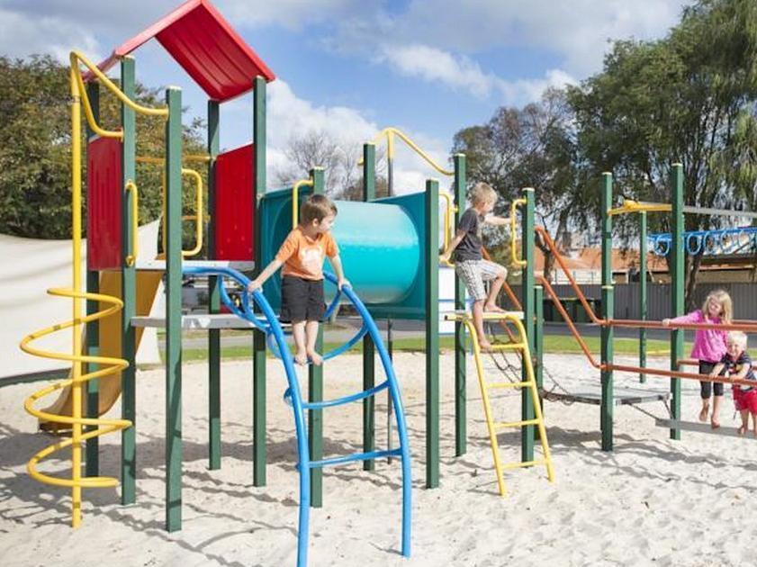 Discovery Parks - Airport Holiday park 4*