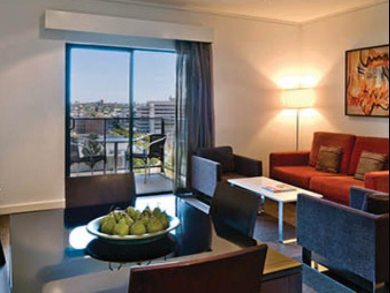 Adina Barrack Plaza Aparthotel 4*