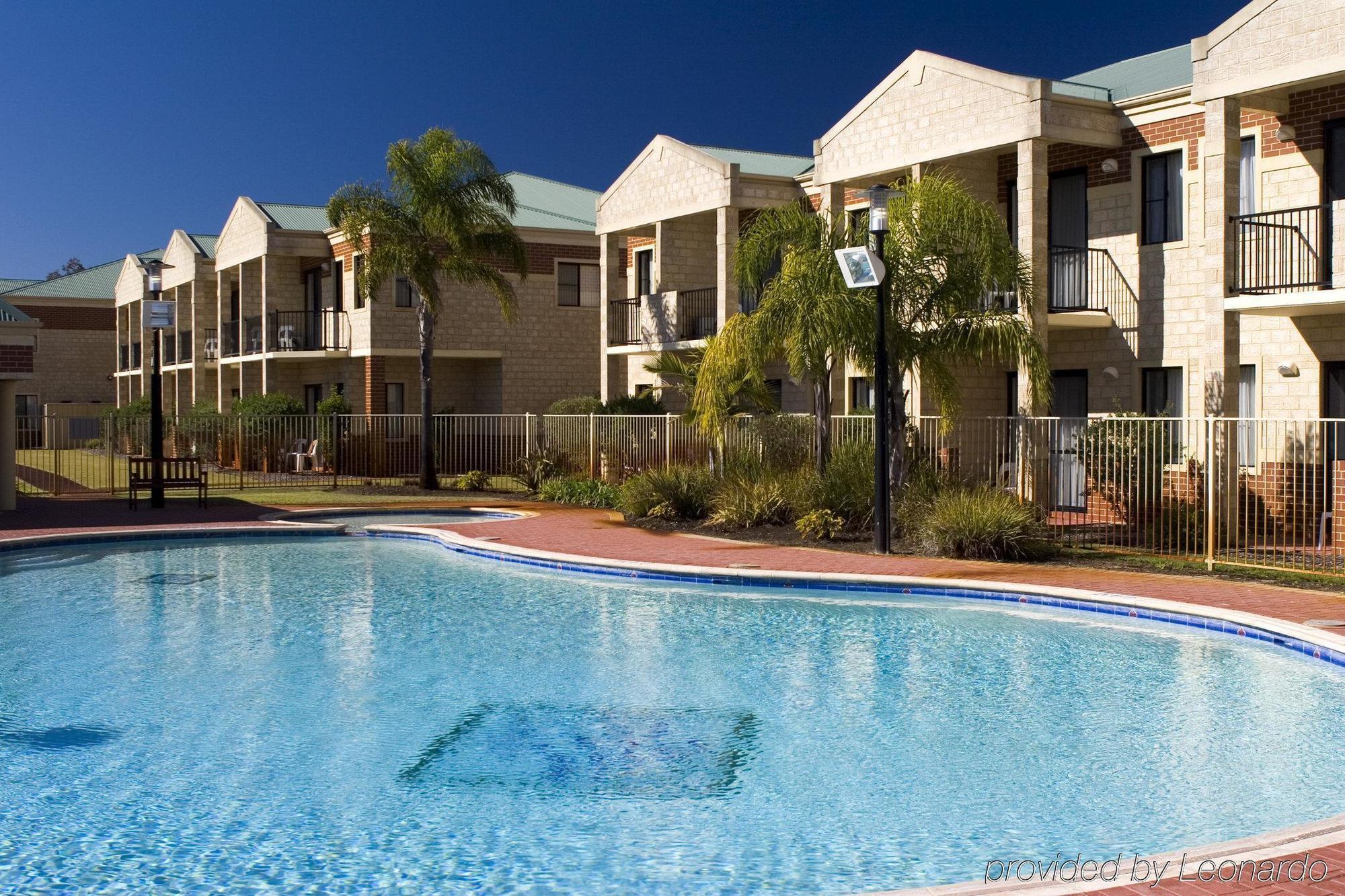 Country Comfort 4* Perth