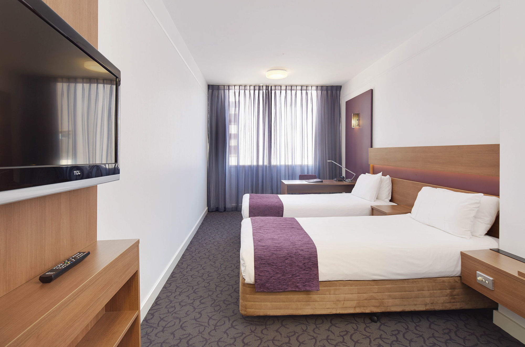 Quality Ambassador Hotel 4*