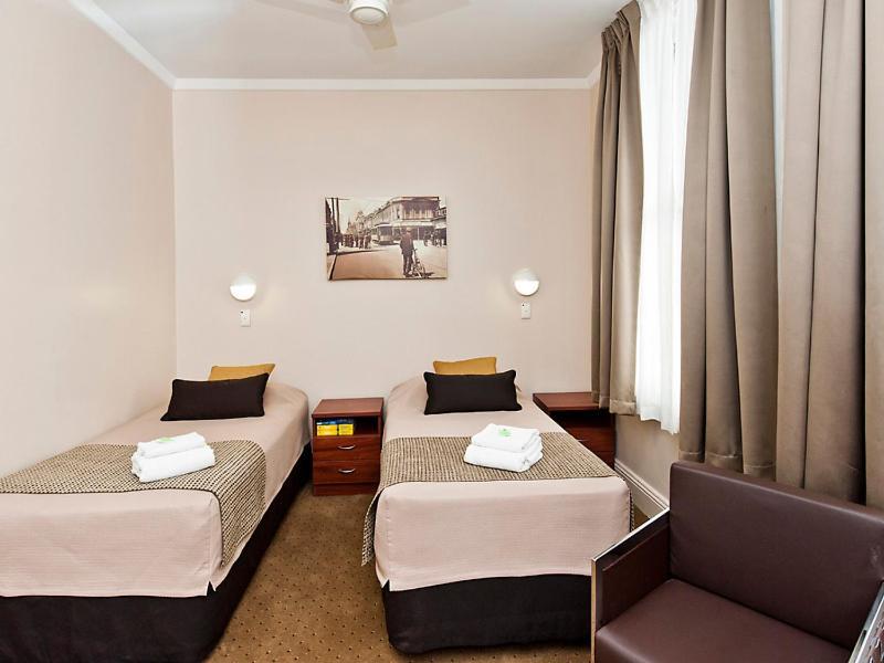 The Royal Hotel 2*