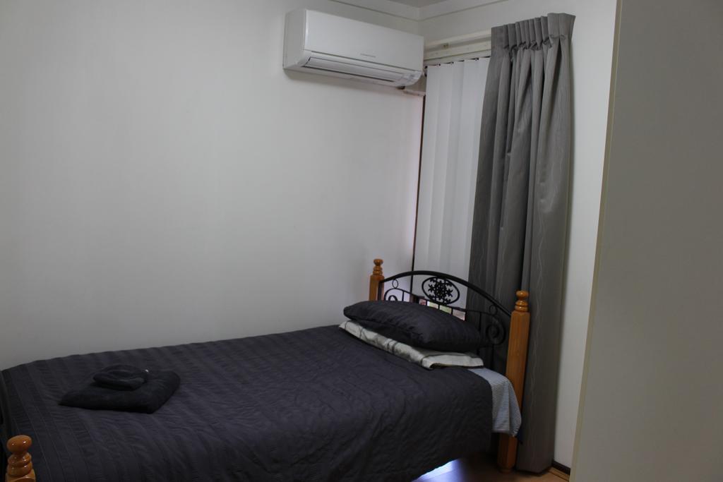 2 Bedroom Deluxe Serviced Apartments Victoria Park Perth -5 Mins Walk Aldi & Cafe Strip Perth