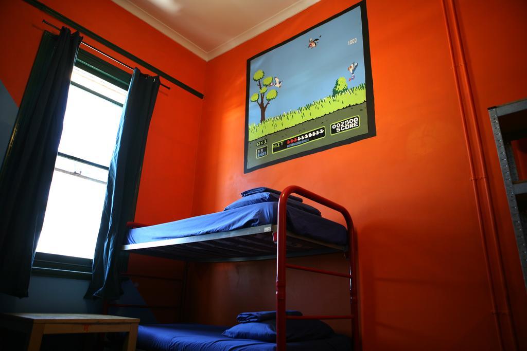 Albergue Old Fire Station Backpackers