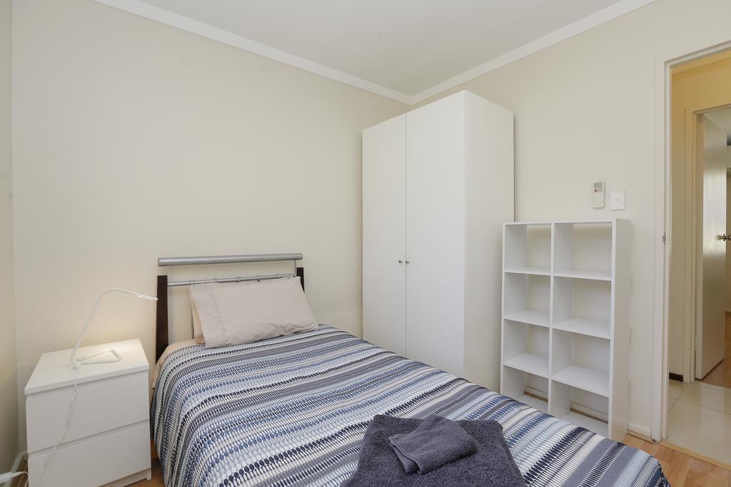 Apartment 2 Bedroom Deluxe Serviced Apartments Victoria Park Perth -5 Mins Walk Aldi & Cafe Strip Perth