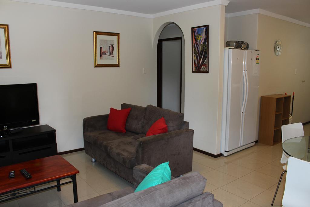 Apartment 2 Bedroom Deluxe Serviced Apartments Victoria Park Perth -5 Mins Walk Aldi & Cafe Strip