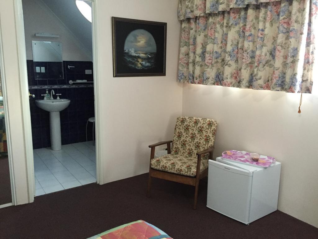 Bed & Breakfast Aarn House Airport
